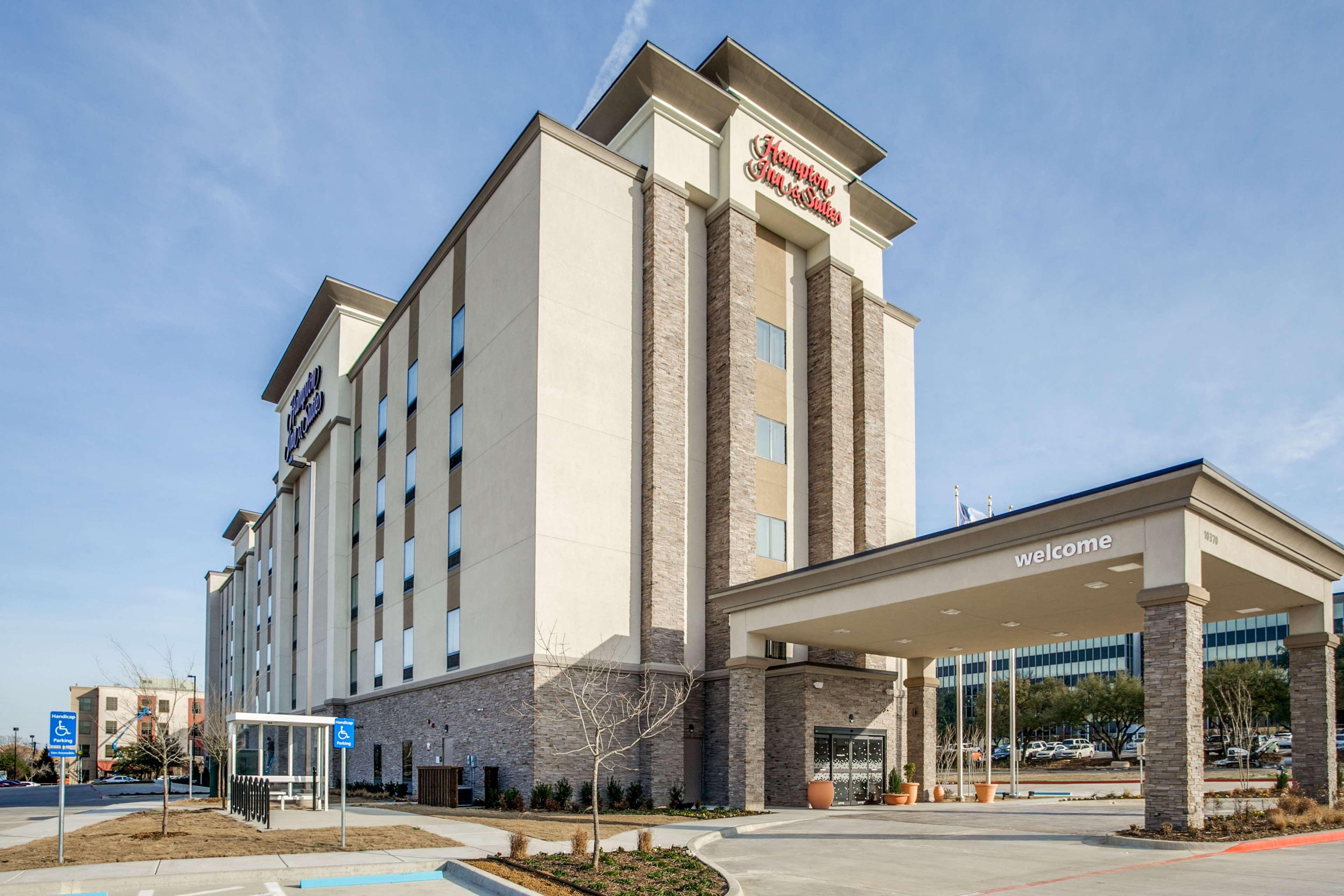 Hampton Inn & Suites Dallas-Central Expy/North Park Area Buitenkant foto