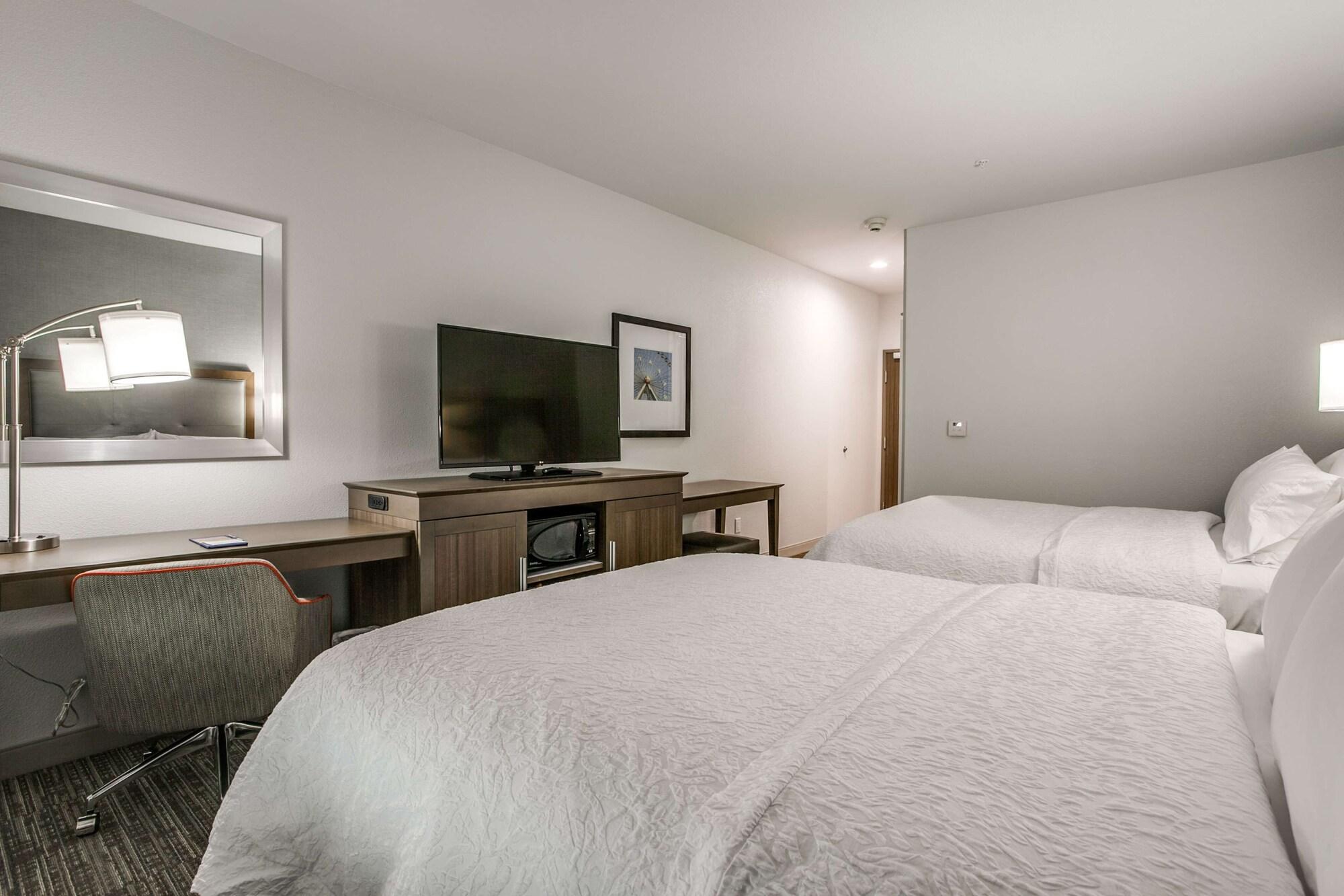 Hampton Inn & Suites Dallas-Central Expy/North Park Area Buitenkant foto